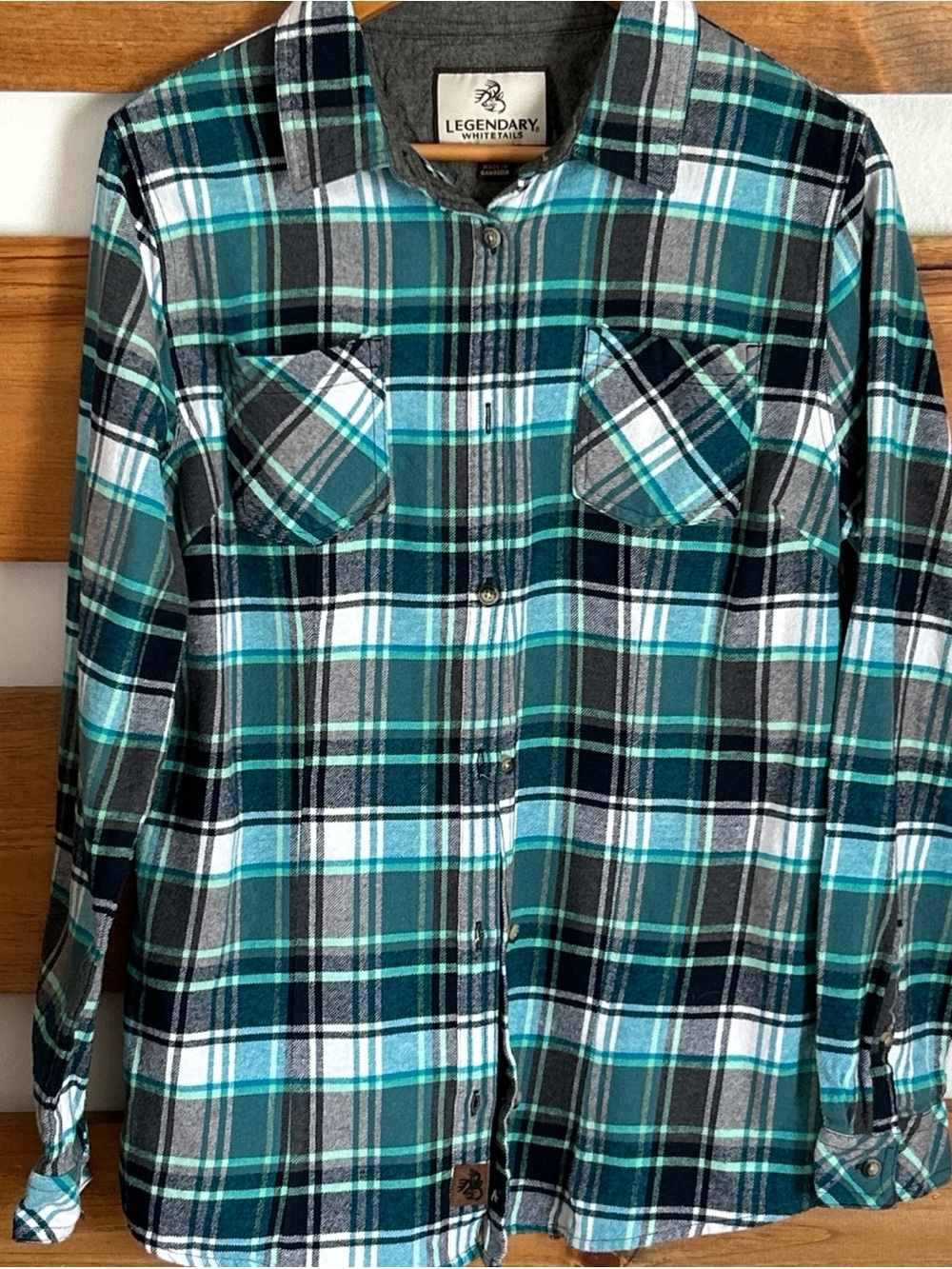 Legendary Whitetails Women's Shirt Size Large Plaid Flannel Cotton Long Sleeves